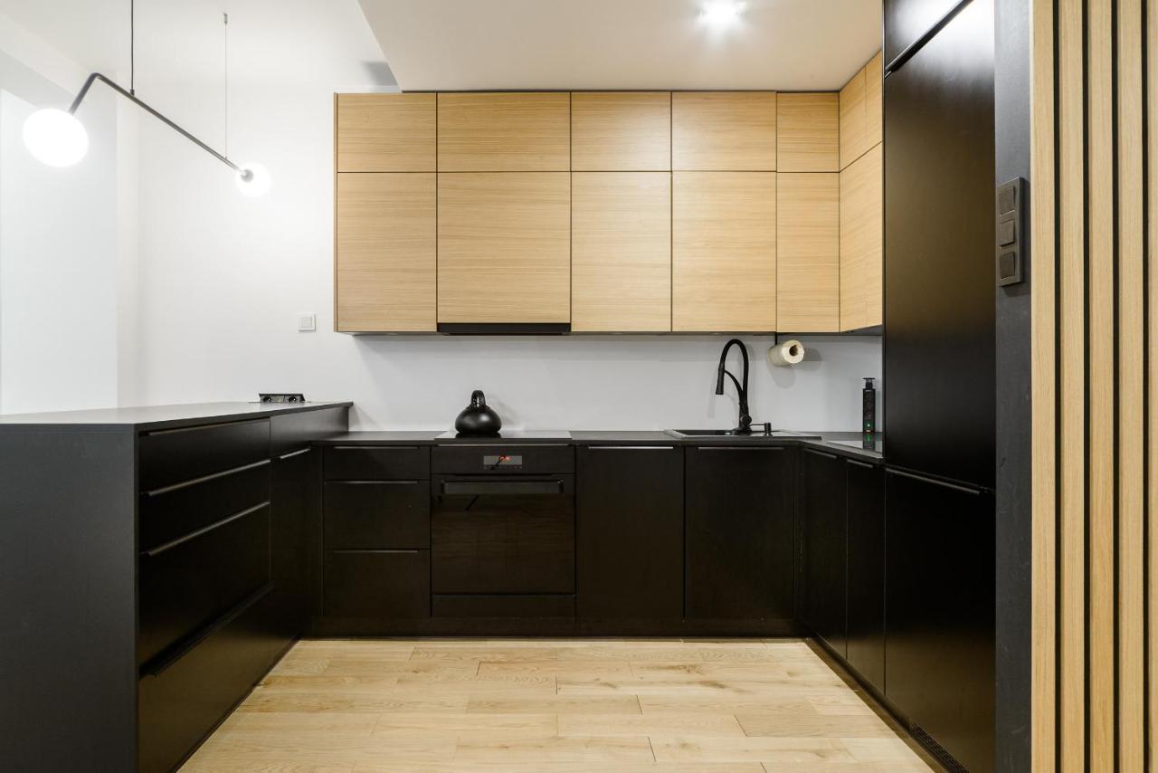 Lumina Apartment With Balcony Overlooking The Park วูดช์ ภายนอก รูปภาพ