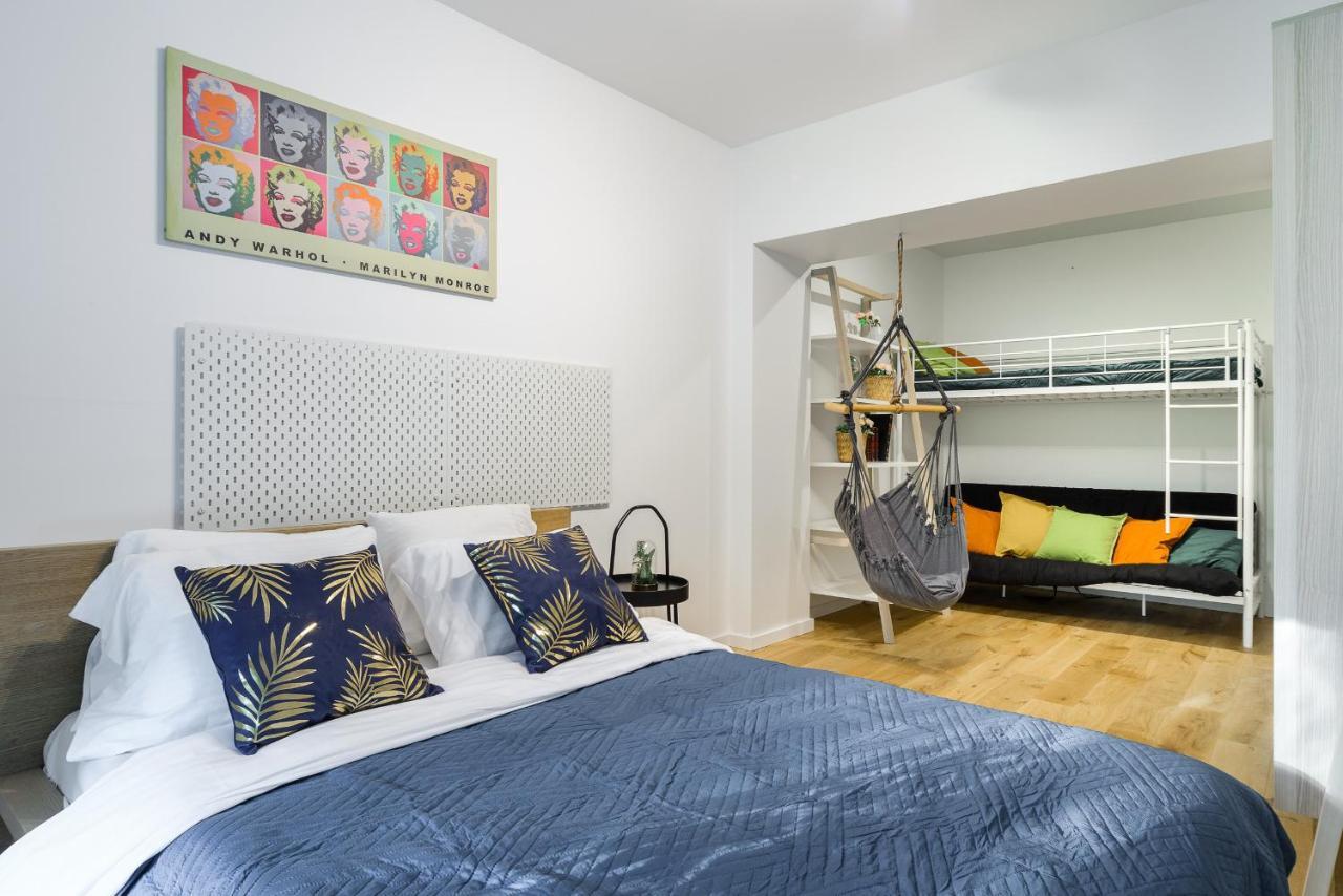 Lumina Apartment With Balcony Overlooking The Park วูดช์ ภายนอก รูปภาพ