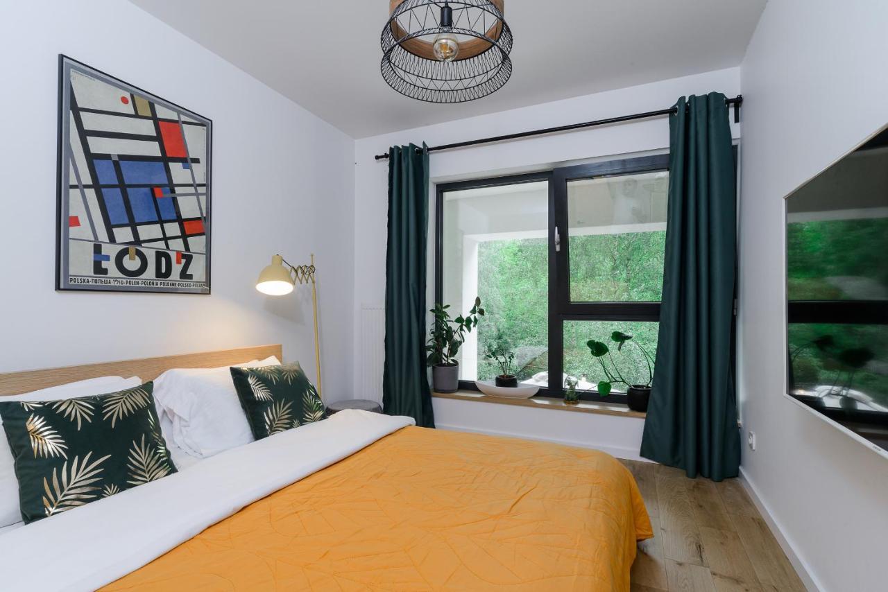 Lumina Apartment With Balcony Overlooking The Park วูดช์ ภายนอก รูปภาพ