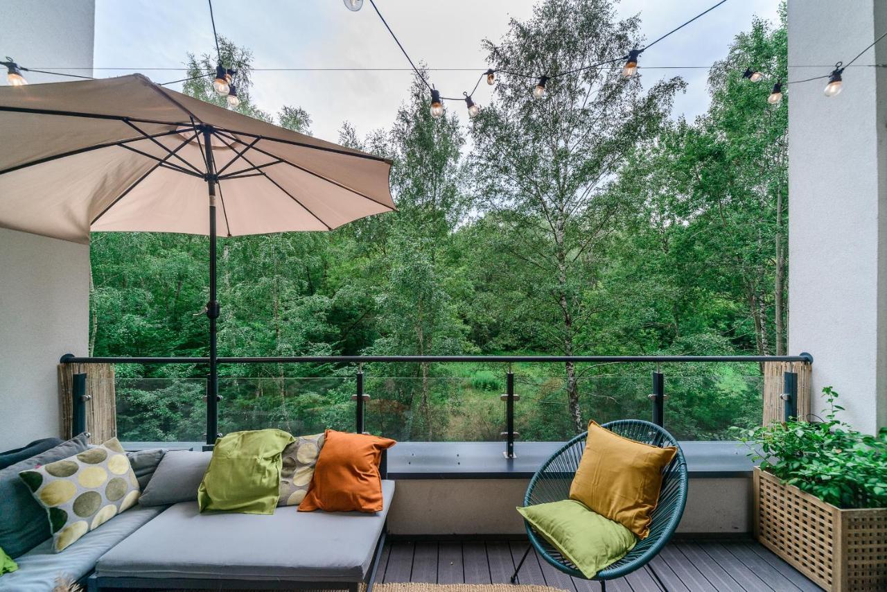 Lumina Apartment With Balcony Overlooking The Park วูดช์ ภายนอก รูปภาพ