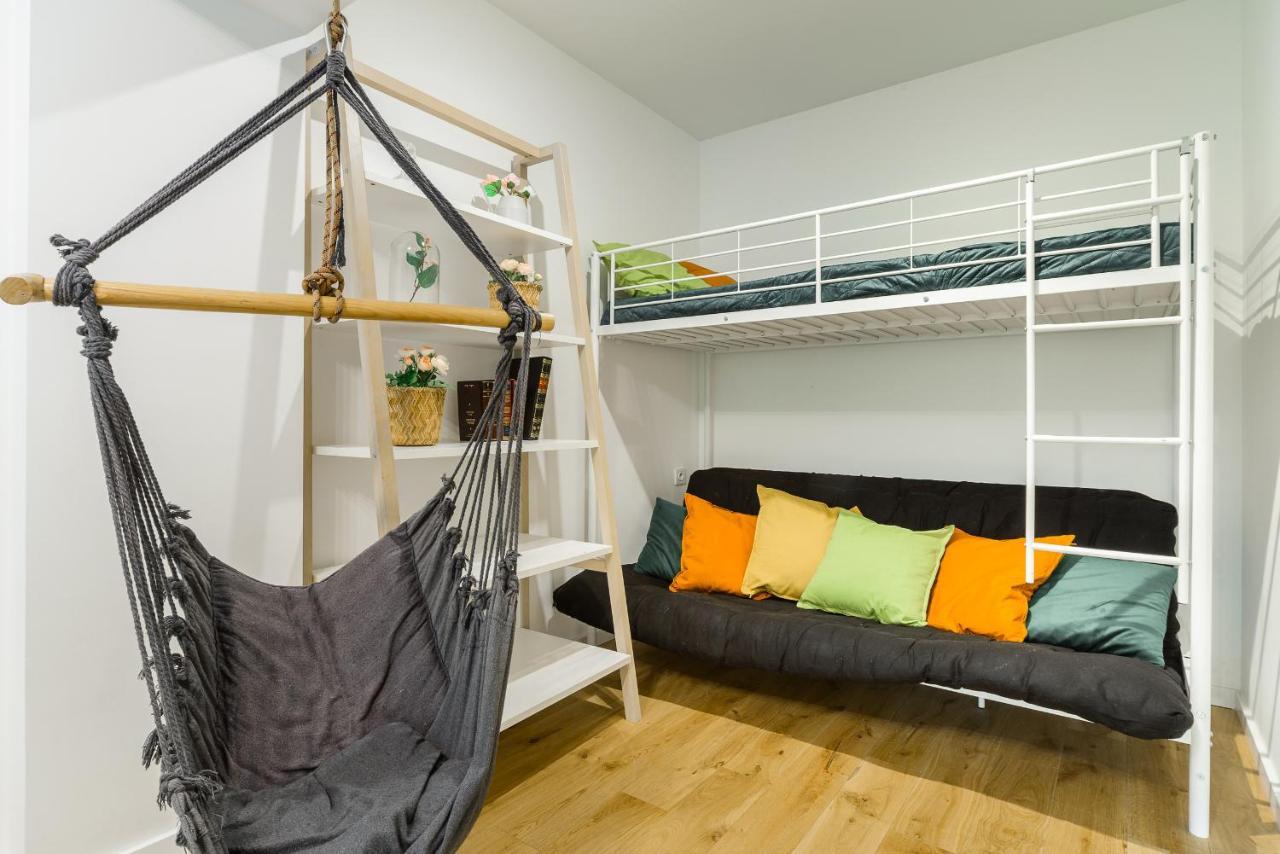 Lumina Apartment With Balcony Overlooking The Park วูดช์ ภายนอก รูปภาพ