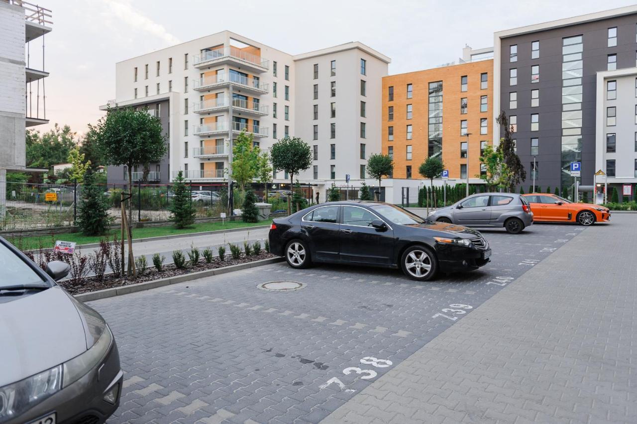 Lumina Apartment With Balcony Overlooking The Park วูดช์ ภายนอก รูปภาพ